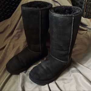 USED Black Ugg Boots